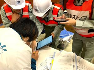 避難所での受付